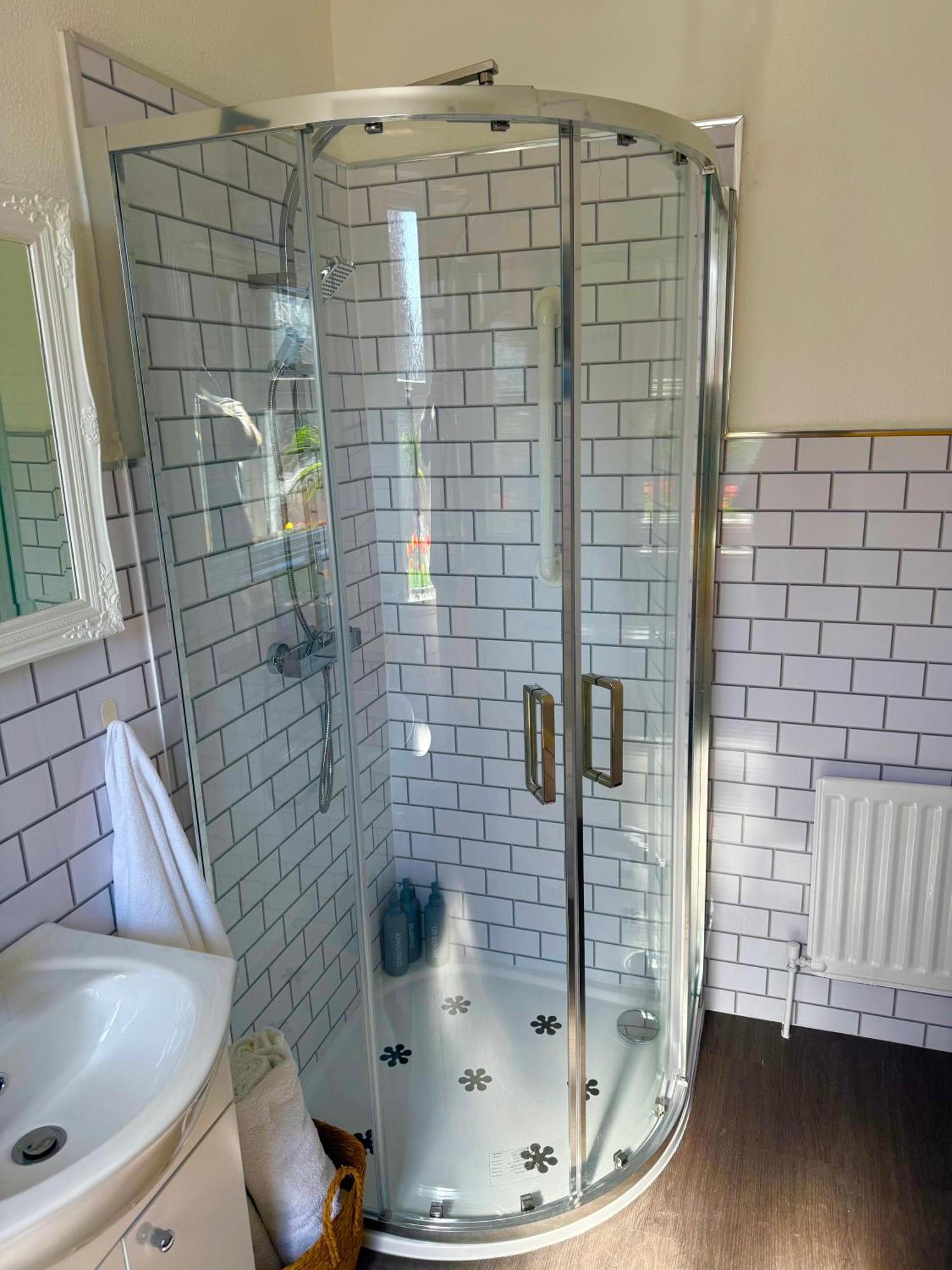 Titanic Shadow Entire House 5 Mins From Centre Holiday home Belfast
